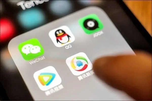 qq群主怎么加人？